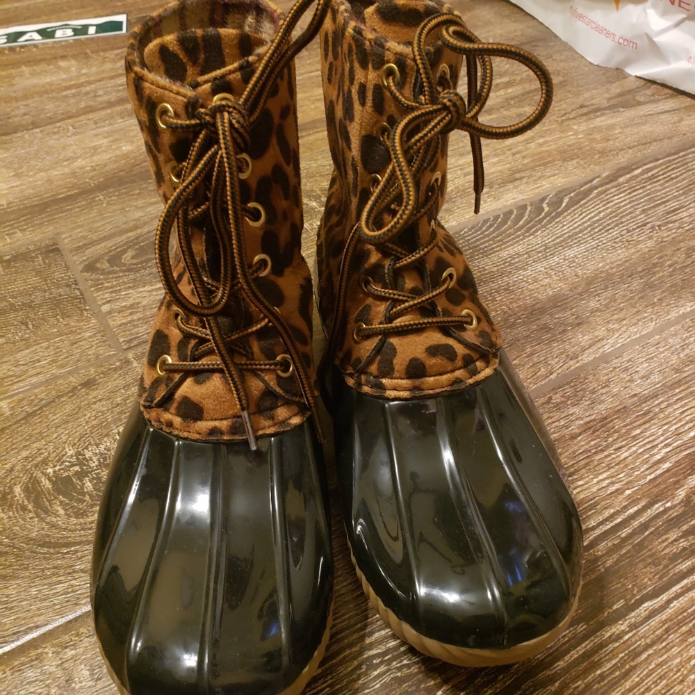 Black Leopard Dylan Duck Boots